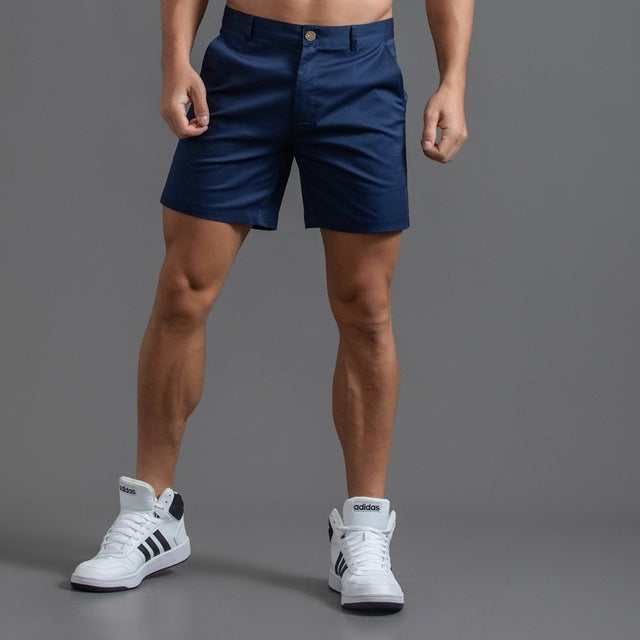 Men's slim-fit chino shorts with button closure and side pockets