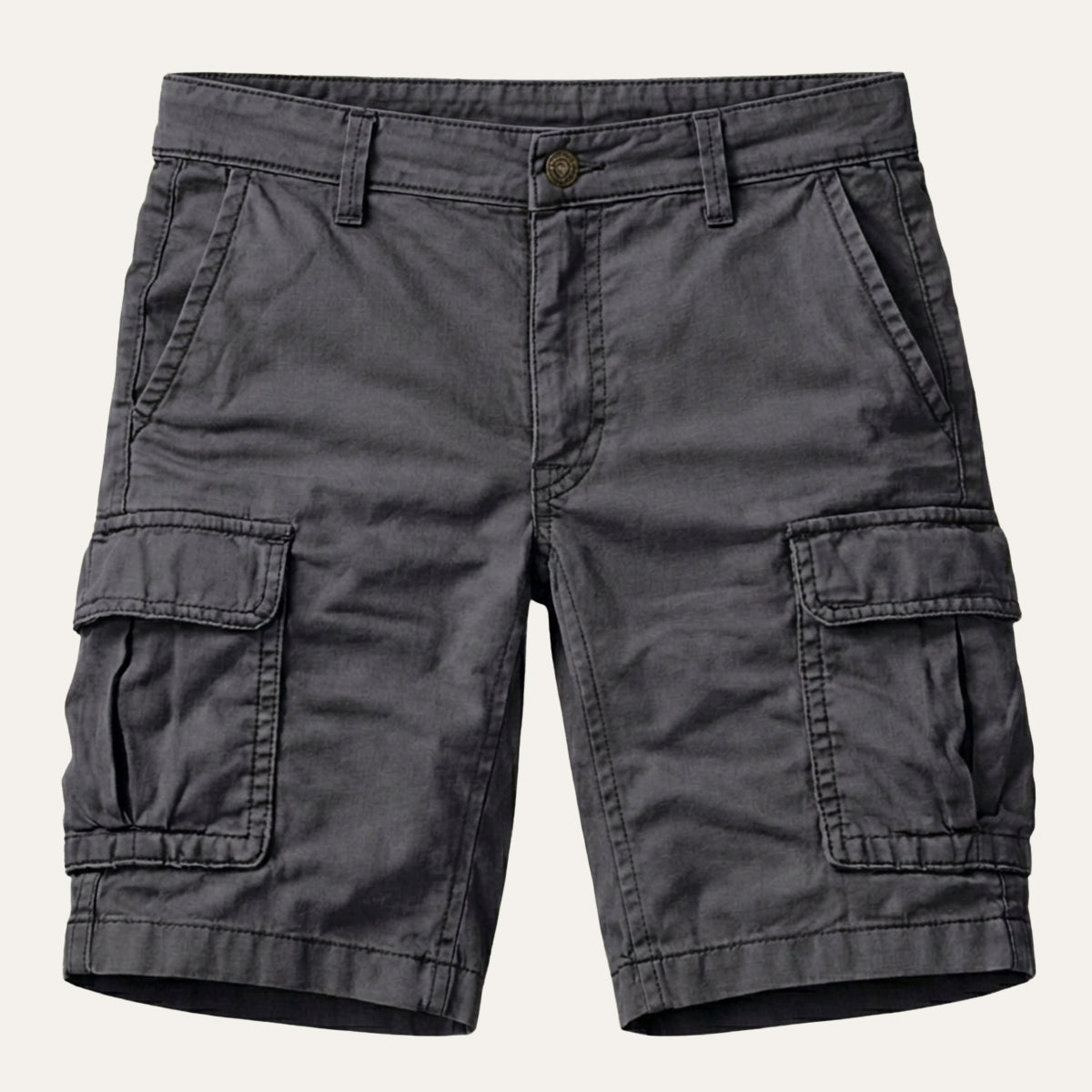 Men's tactical cargo shorts with multiple flap pockets