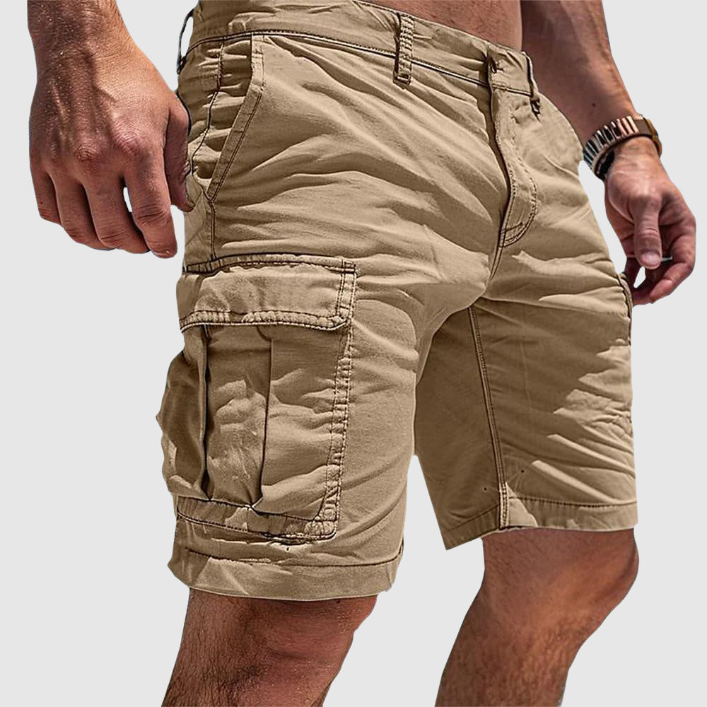 Men's knee-length cargo shorts with flap leg pockets