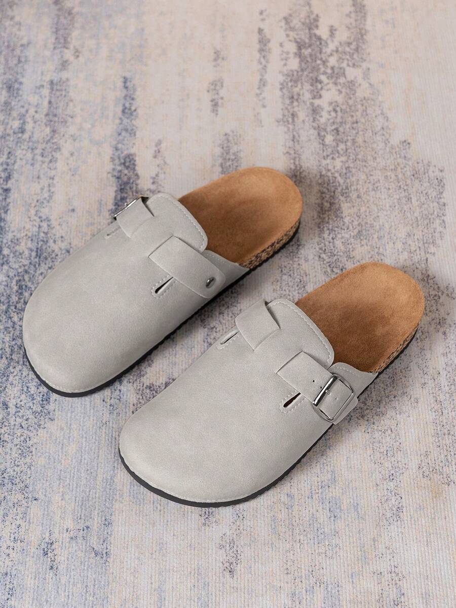 Men's closed toe sandals with buckle strap and flat sole