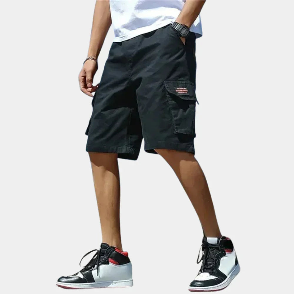 Men's relaxed cargo shorts with side flap pockets
