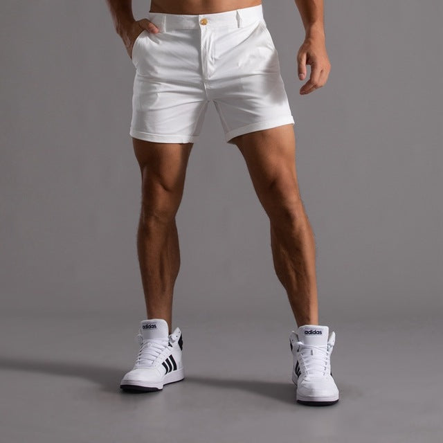 Men's slim-fit chino shorts with button closure and side pockets