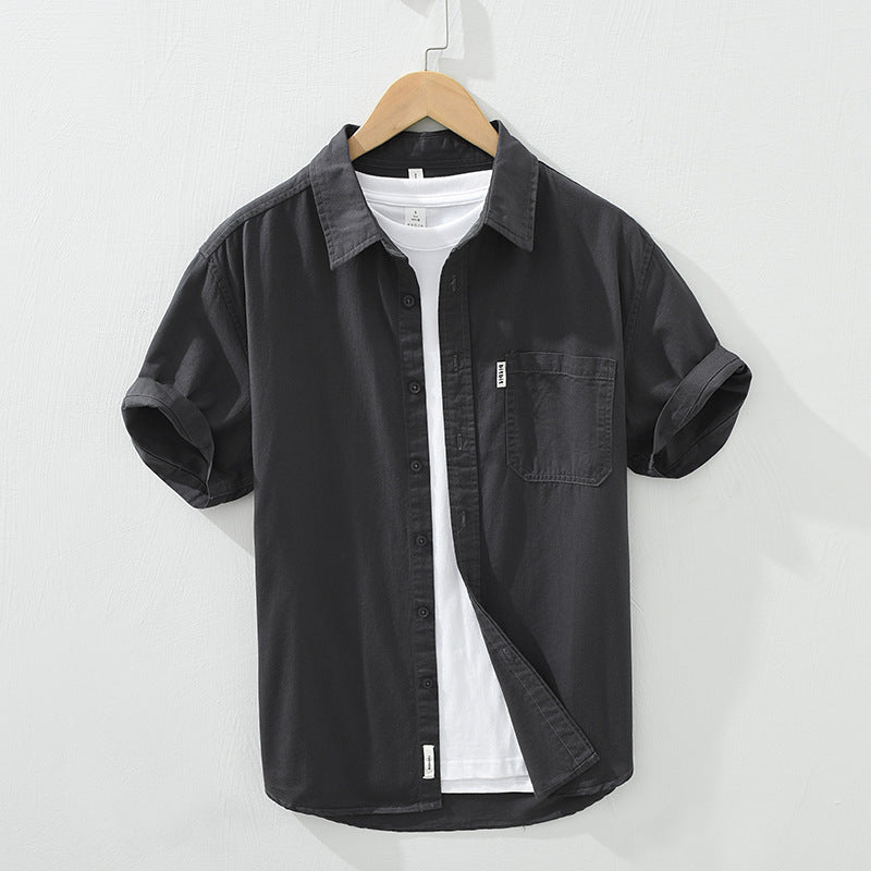 Men's short sleeve button shirt with collar and chest pocket