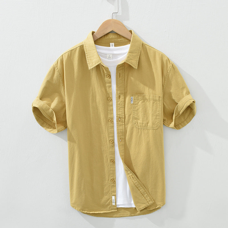 Men's short sleeve button shirt with collar and chest pocket