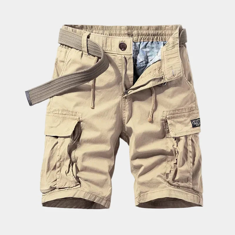 Men's cargo Bermuda shorts with drawstring waist and multiple pockets