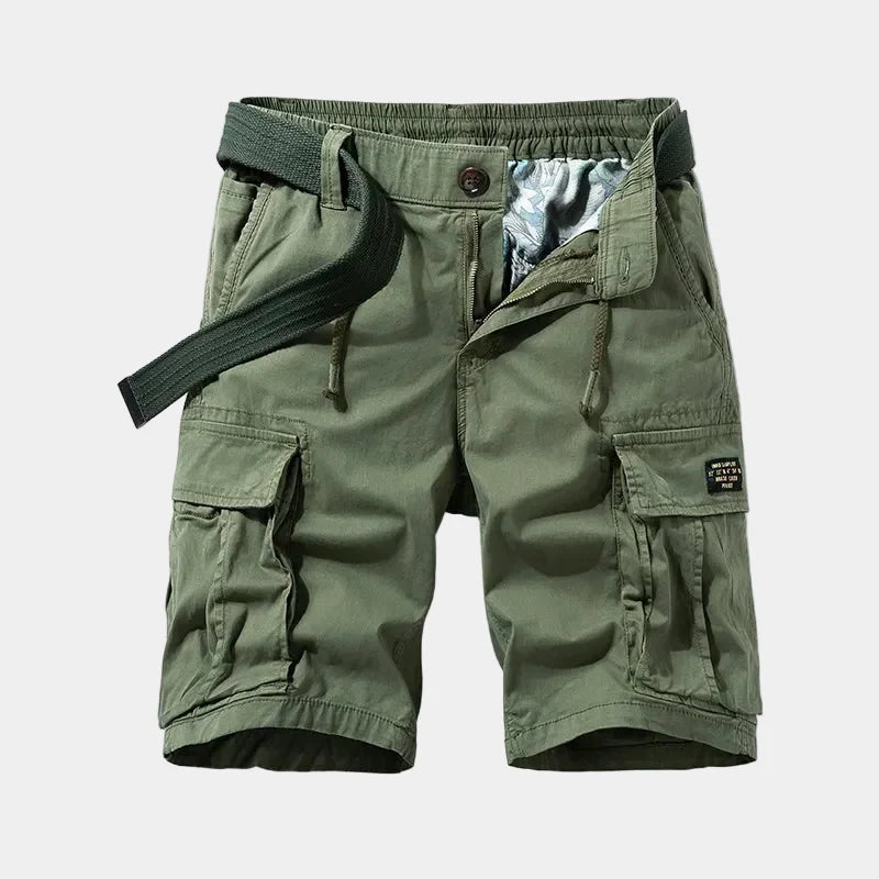 Men's cargo Bermuda shorts with drawstring waist and multiple pockets