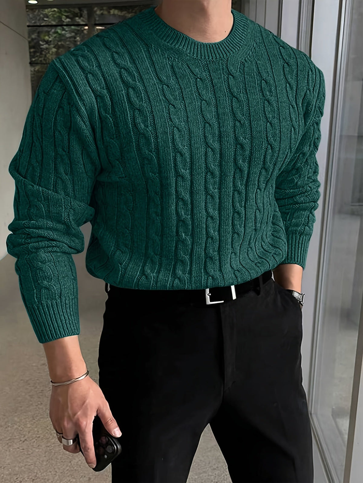 Men's cable knit crew neck sweater with ribbed trim
