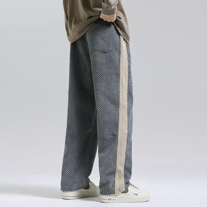 Men's textured sweatpants with contrast side stripes