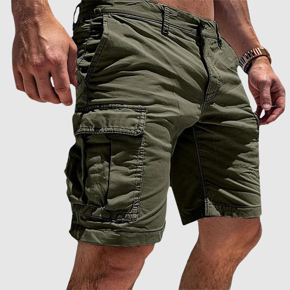 Men's knee-length cargo shorts with flap leg pockets
