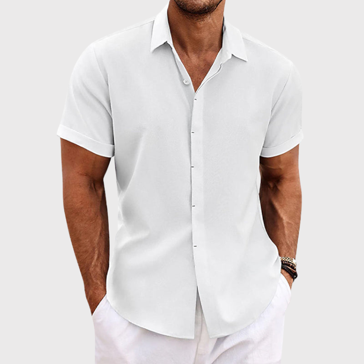 Men's short-sleeve shirt with spread collar and button front