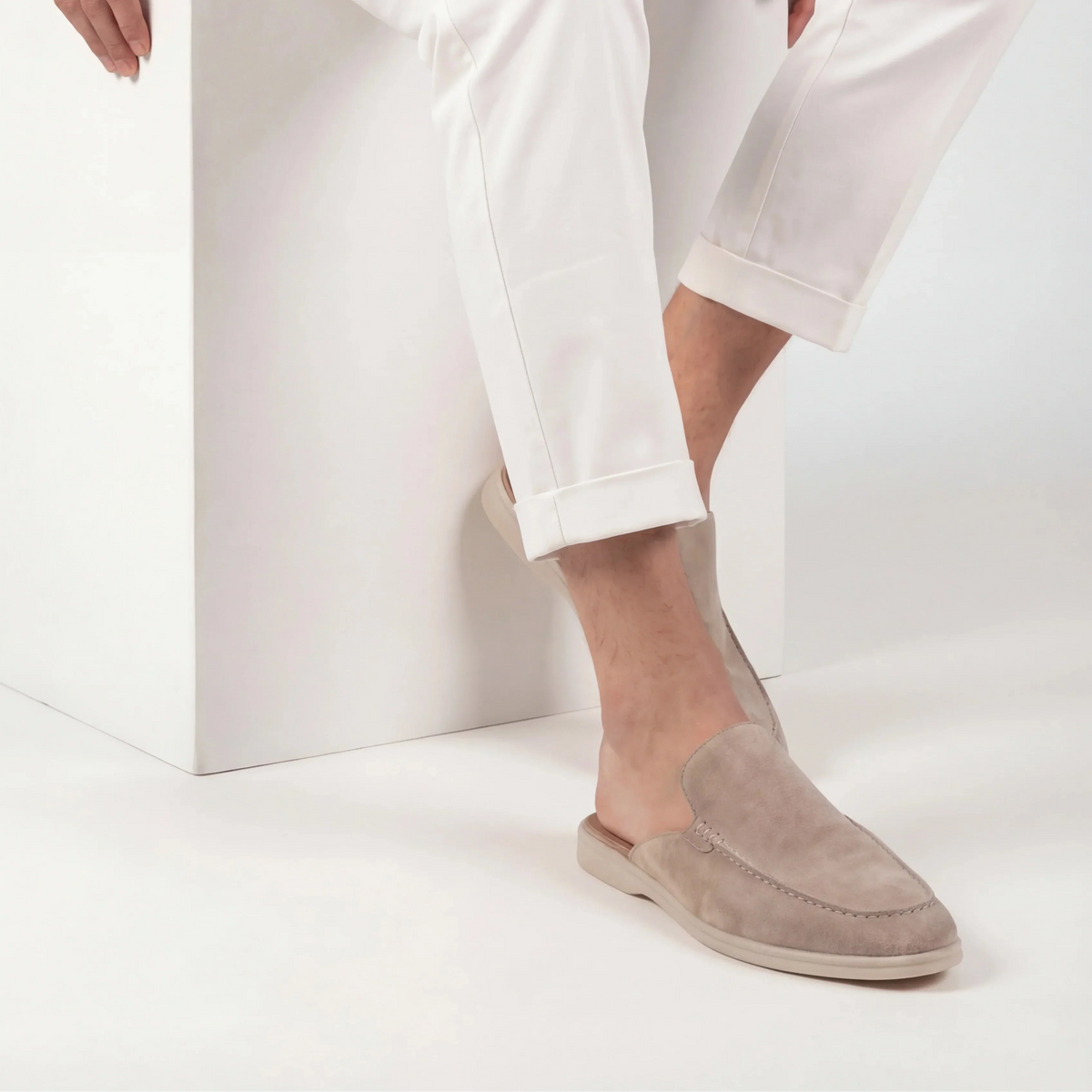 Men's slip-on mule loafers with open back and low sole