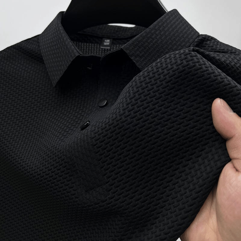 Men's textured short sleeve polo shirt with point collar