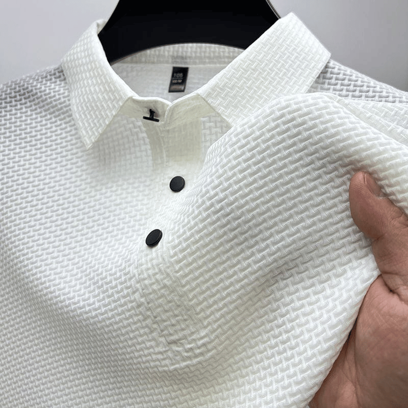 Men's textured short sleeve polo shirt with point collar