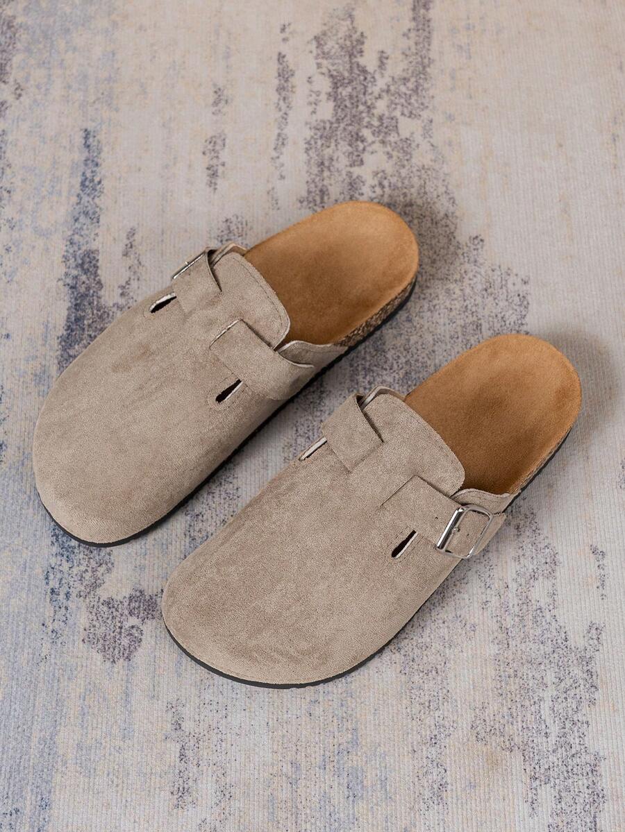 Men's closed toe sandals with buckle strap and flat sole